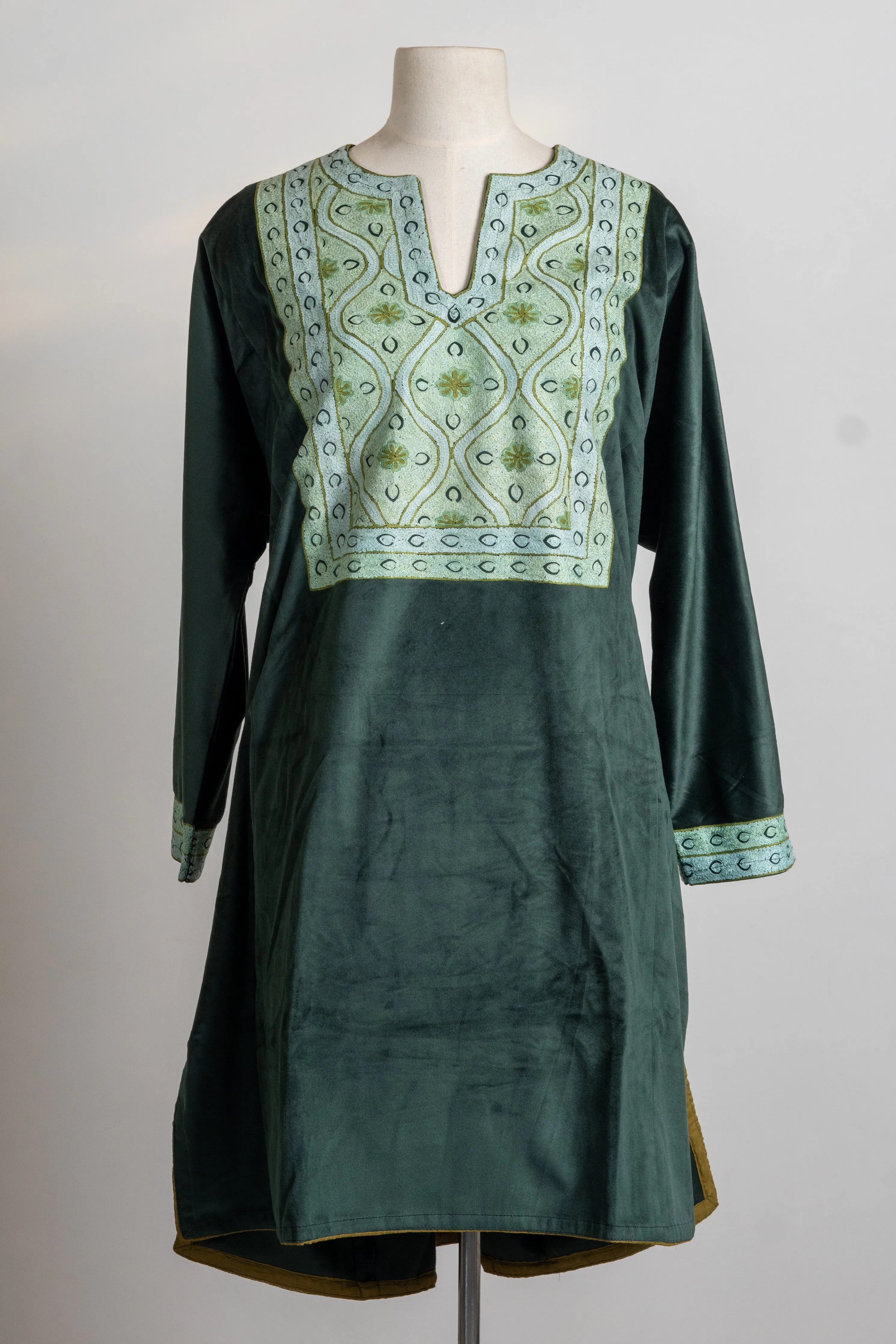 Deep Emerald Velvet suit Set - 3 Pcs with Aari Work Stole and Trouser