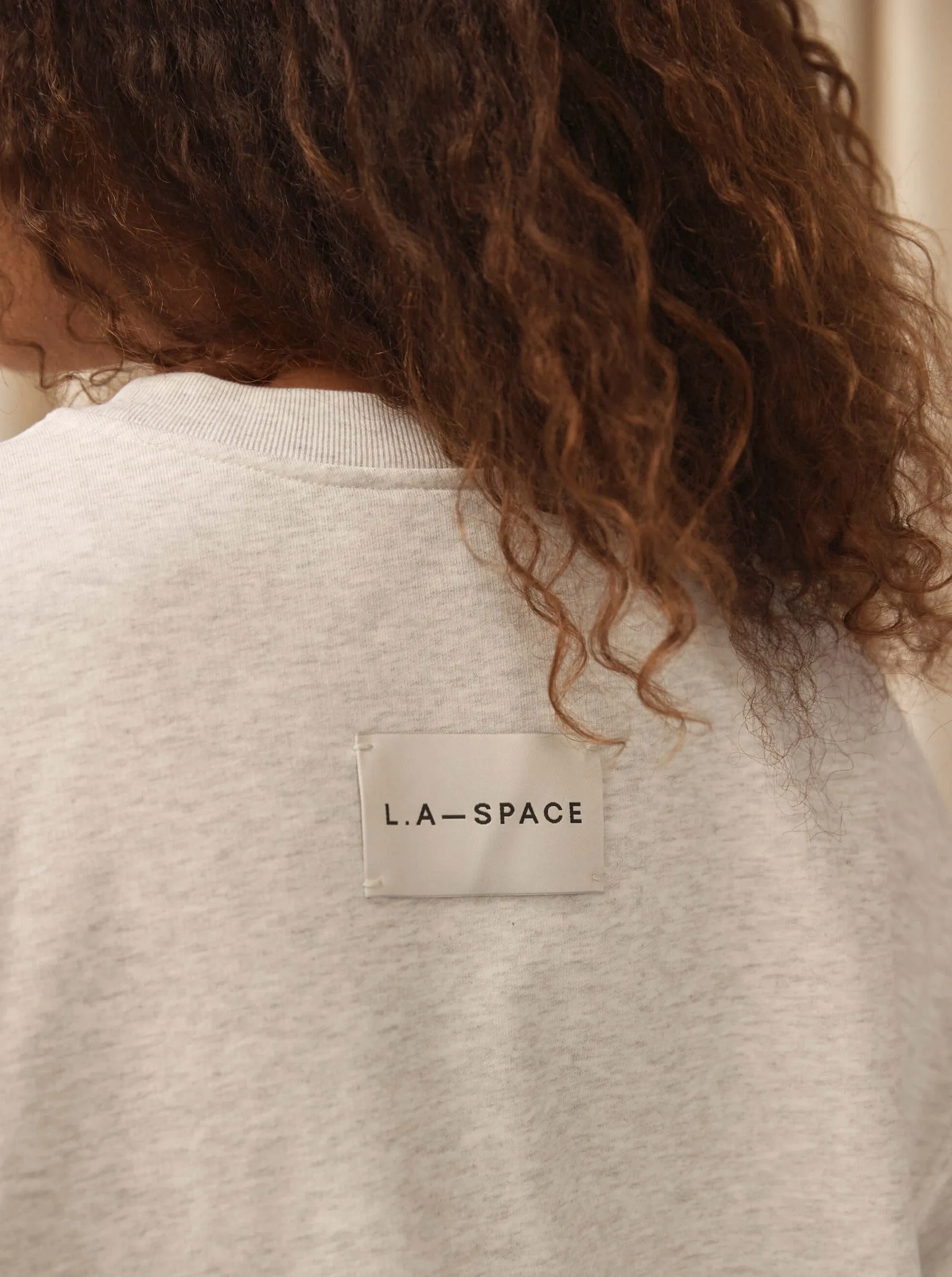 'LOST IN L.A-SPACE' EMBROIDERED SWEATSHIRT IN LIGHT GREY MARL