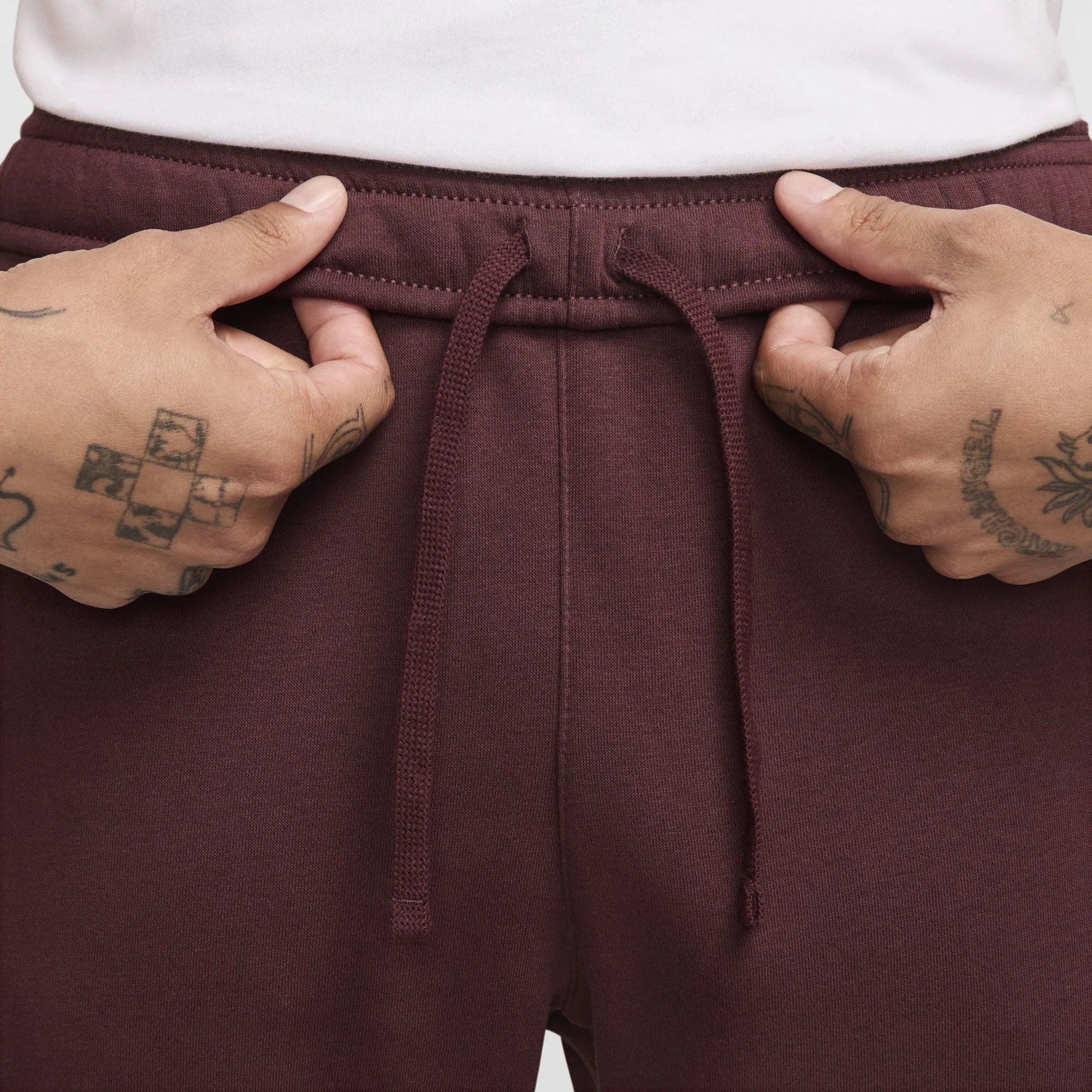 Nike Sportswear Club Fleece Joggers Burgundy Crush / White