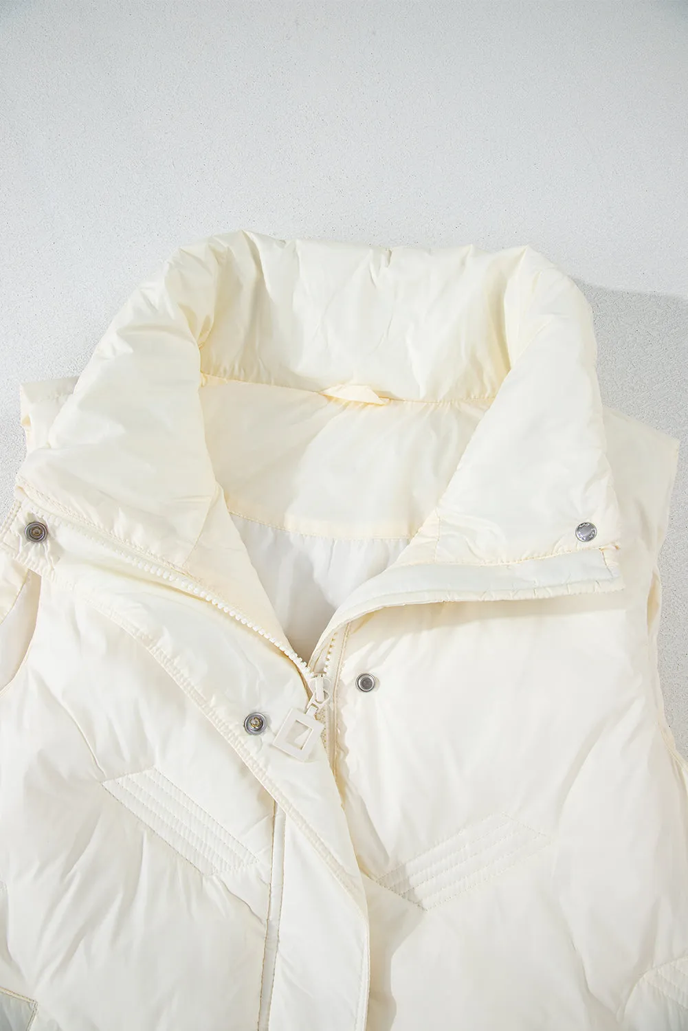 Trendy White Quilted Zip-Up Vest – Fall Layering